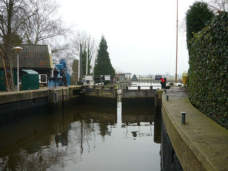 File:Mijndense sluis.JPG