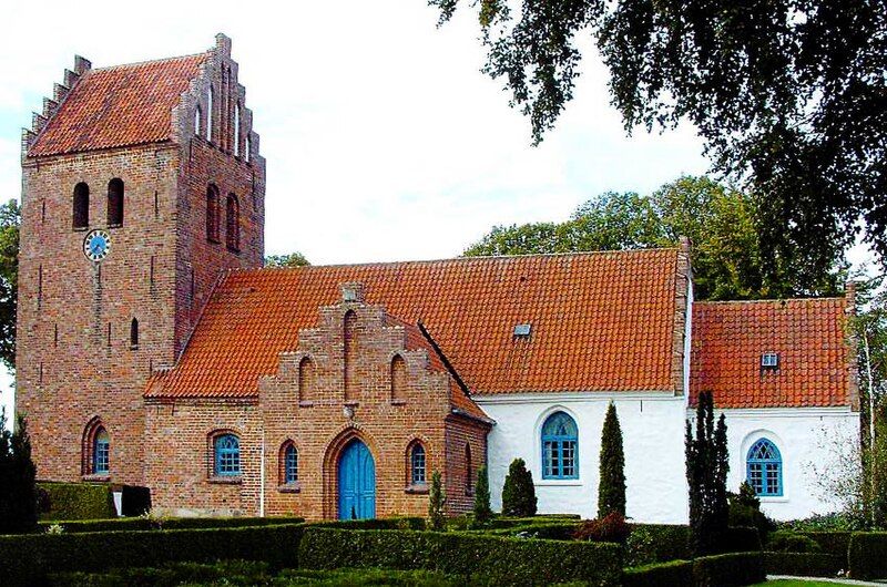 File:Osted kirke (Lejre).jpg