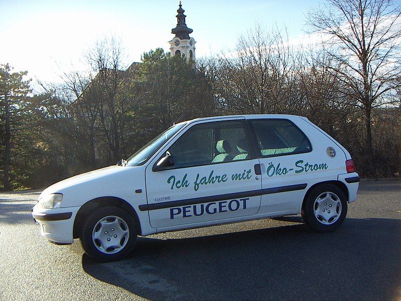 File:Peugeot 106 electric.JPG