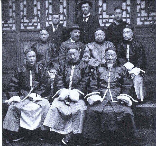 File:R.L.Jack-Party-Sichuan-1900-Kui-Jun-奎俊-possibly.jpg