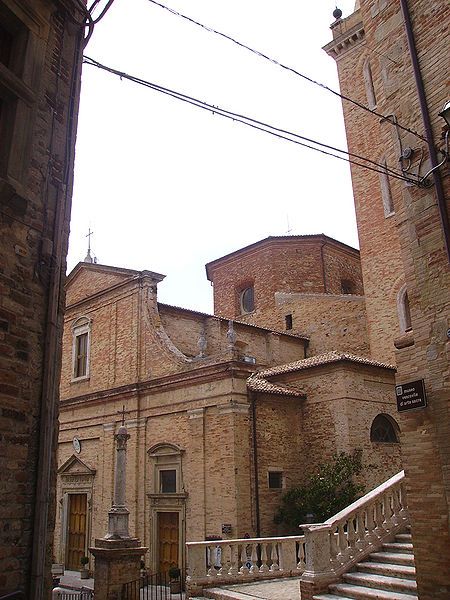 File:Ripatransone Duomo.jpg