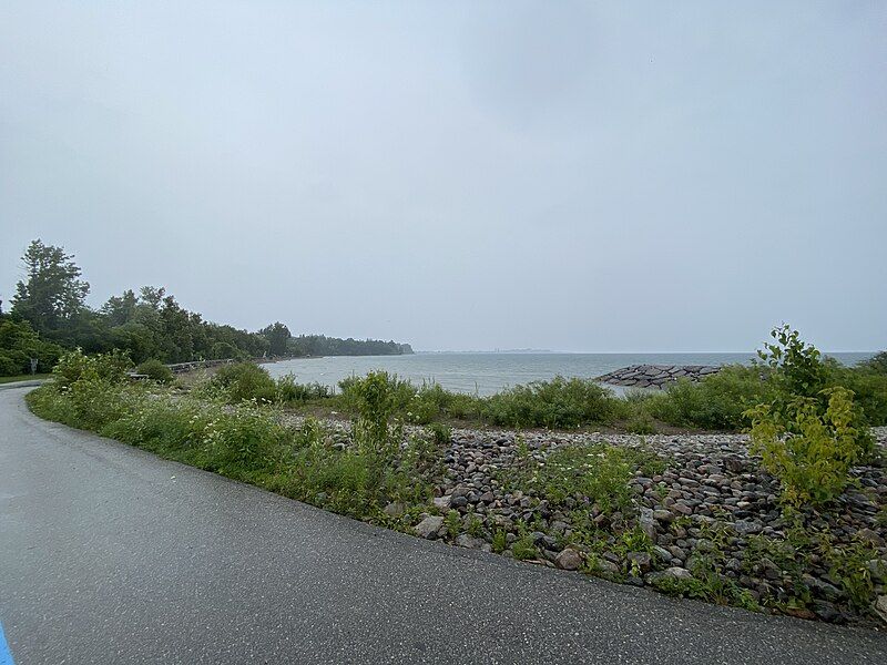 File:Rouge Beach Park.jpg