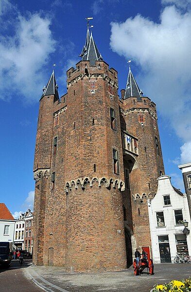 File:Sassenpoort Zwolle.jpg