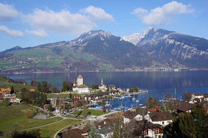 File:Spiez.JPG