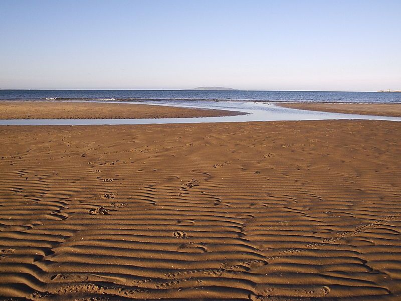 File:Sutton beach1.jpg