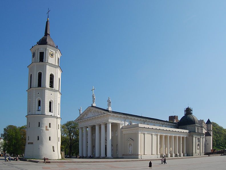 File:Vilnius cathedral.jpg