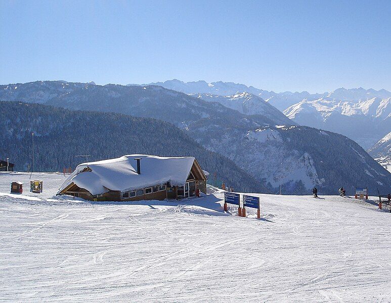 File:Baqueira 1800.jpg