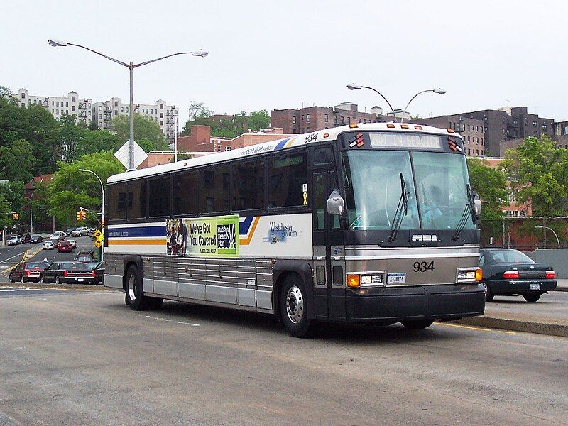 File:Bee-Line MCI 934.jpg