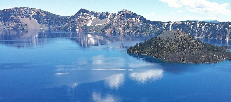 File:Crater Lake vista.jpg