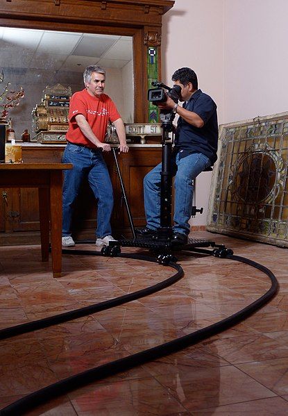 File:Flextrak spiderdolly.jpg