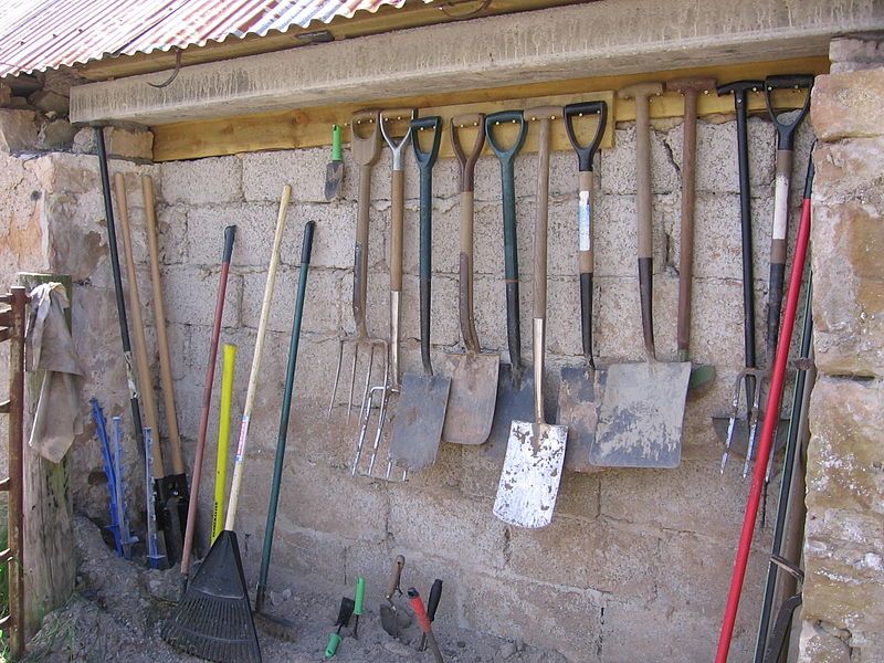 File:Garden tools.jpg