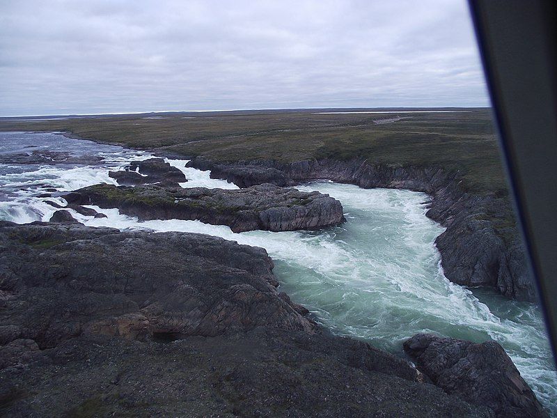 File:Kazan Falls Nunavut.jpg