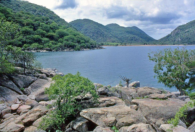 File:Lake Malawi00.jpg