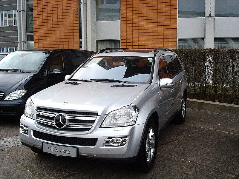 File:Mercedes GL.jpg