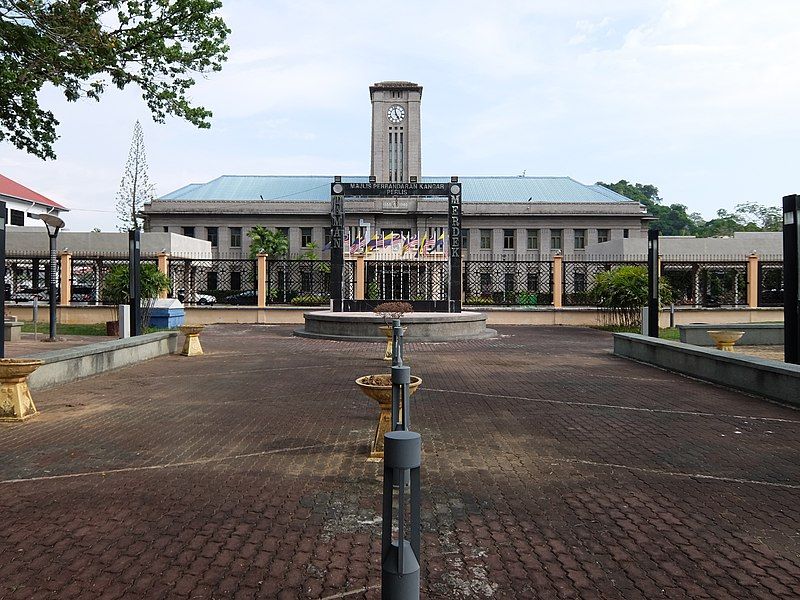 File:Merdeka Park (Perlis).jpg