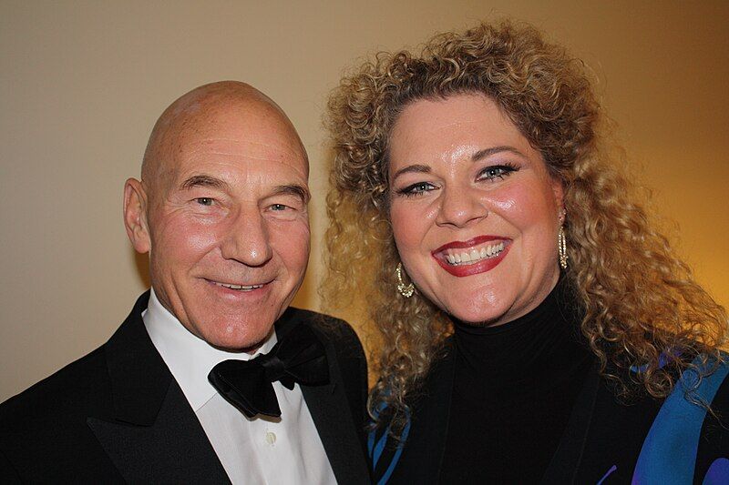 File:Michelledeyoungpatrickstewart.JPG