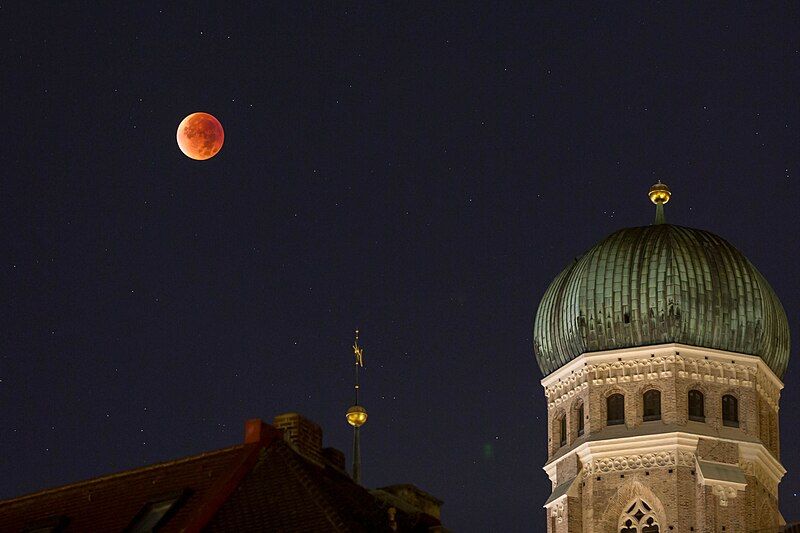 File:Mondfinsternis-München-20150928045527.jpg