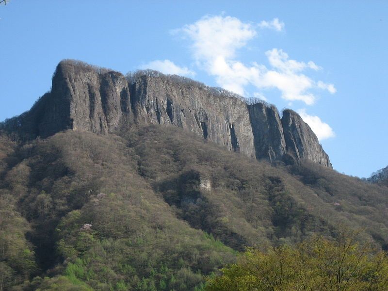 File:Mt.Arafune.JPG