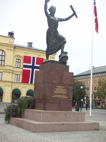 File:Peace monument karlstad.JPG