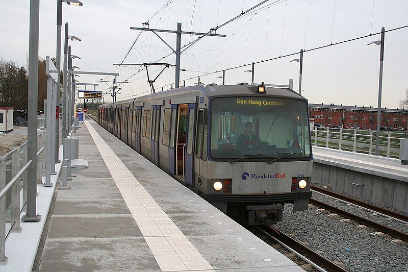 File:Randstadrail Nootdorp.jpg