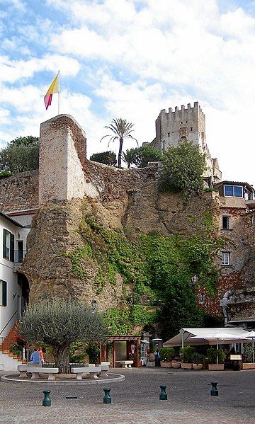 File:Roquebrune Place.JPG