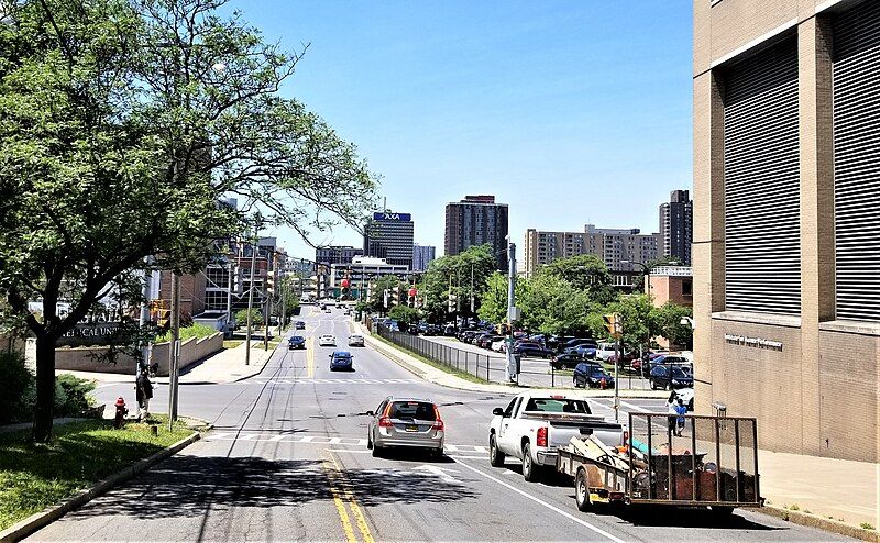 File:University Hill Traffic-2018-06.jpg