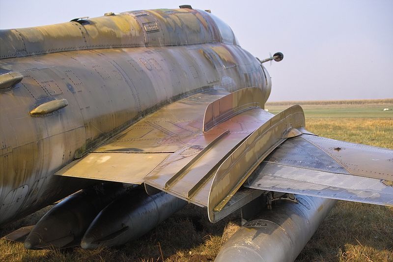 File:Wing fence sukhoi-22m-4.jpg