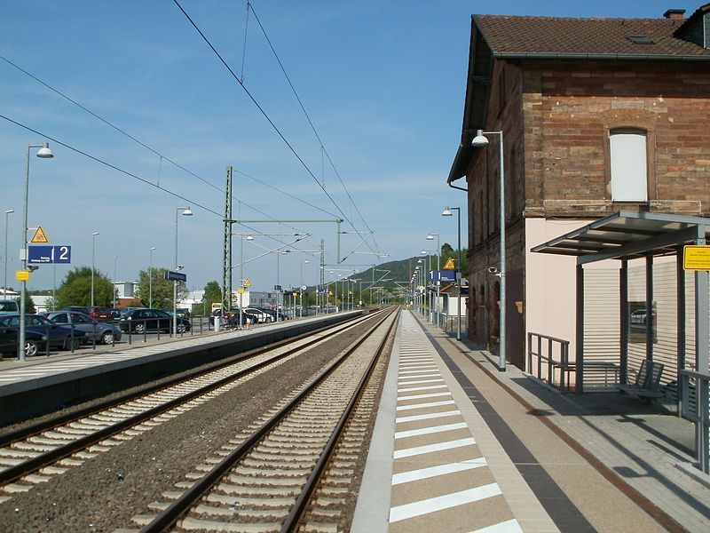 File:20110505Bahnhof Bruchmuhlbach-Miesau1.jpg