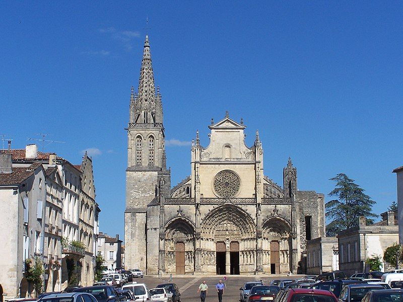 File:Bazas Cathédrale.jpg