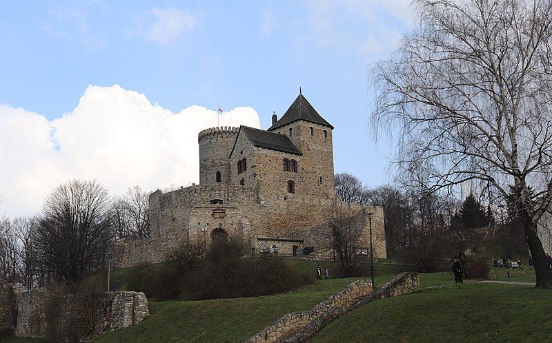 File:Castelo de Będzin.jpg