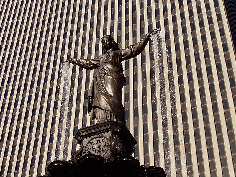 File:Cincinnati-fountain-genius-of-water.jpg