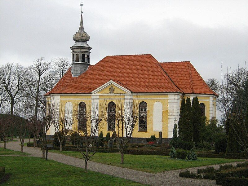 File:Damsholte Kirke.JPG