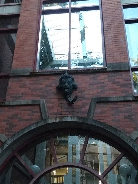 File:Einstein Gargoyle.jpg