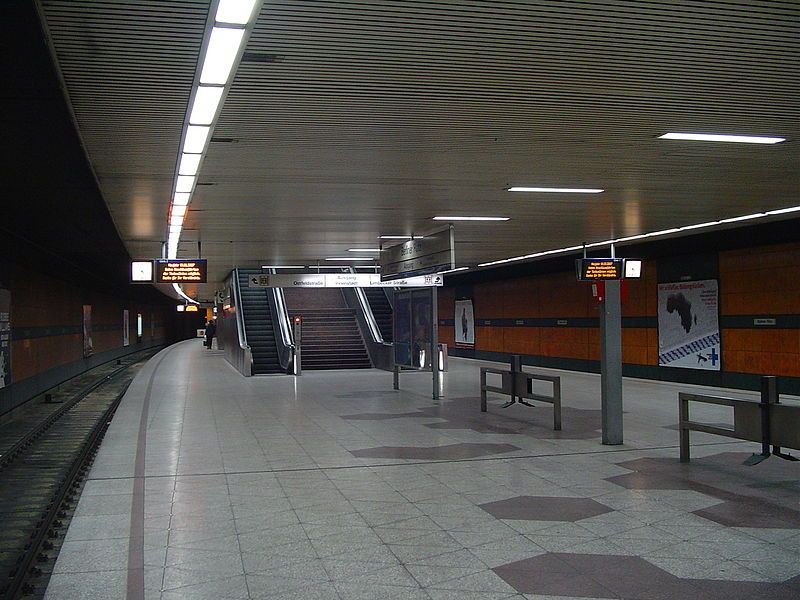 File:Essen-station-berlinerpl.jpg