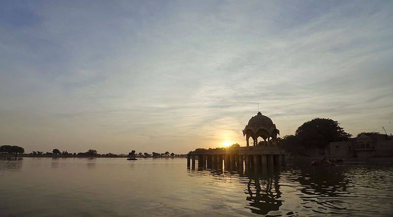 File:Gadsisar Lake Sunset.jpg