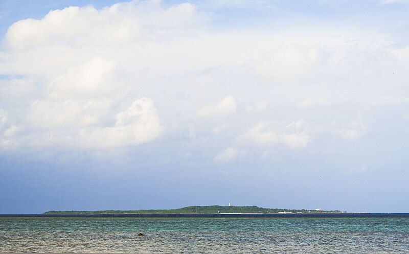 File:Hatomajima from iriomote.jpg