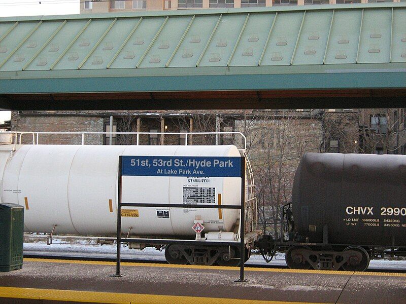 File:Hyde Park Metra.JPG