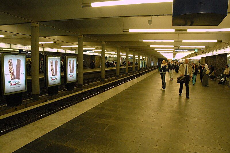 File:Jernbanetorget stasjon.jpg