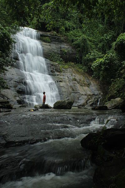 File:Khaiachara Waterfalls 3.JPG