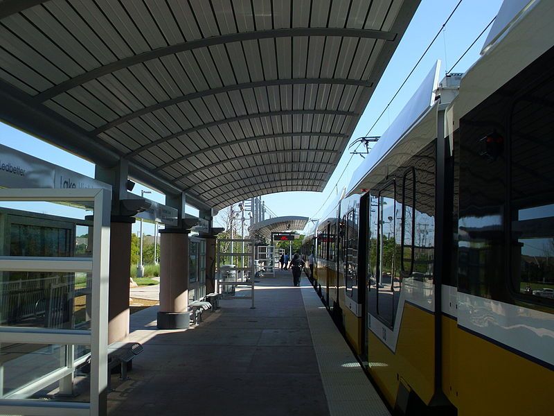 File:Lake Highlands Station.jpg