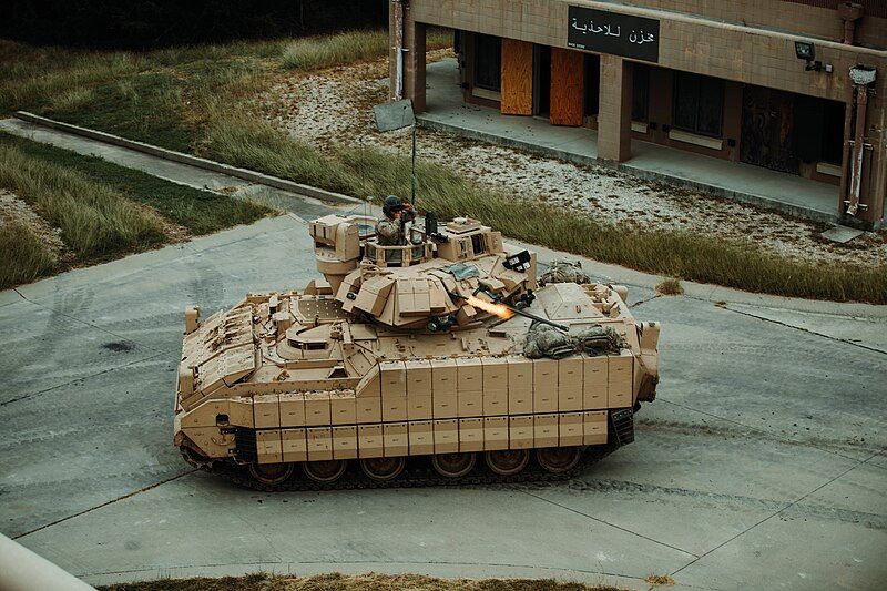 File:M2A4 Bradley (1).jpg