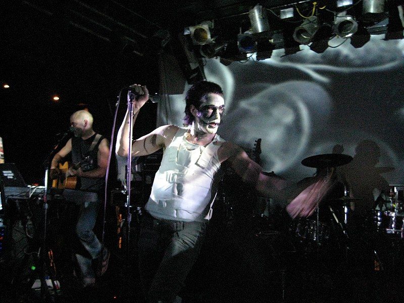 File:OhGr live.JPG