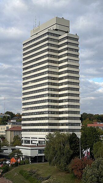 File:Rathaus Kaiserslautern001.jpg