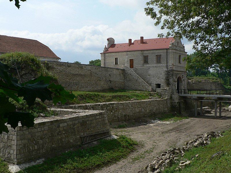 File:Ukraine.Zbarazh.Castle01.jpg