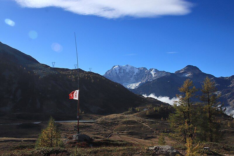 File:XBG-Antenne Simplonpass 01.jpg