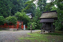 The chinju-ji and Inari shrine of Enrū-ji Temple (dedicated to Inari Ōkami)