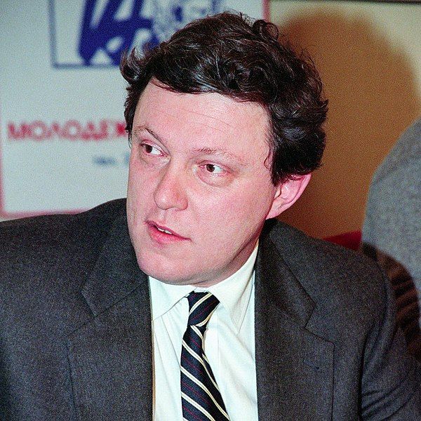 File:Ba-yavlinsky-g-a-1999-june (sq).jpg