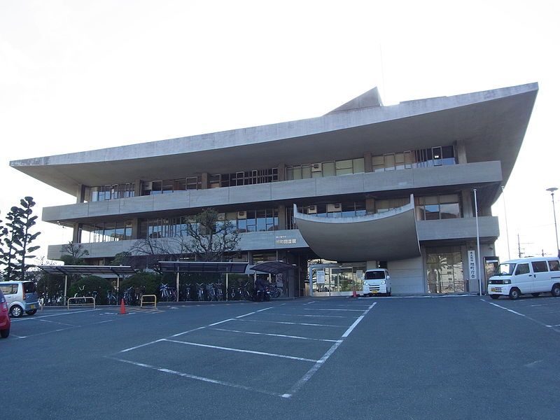 File:HigashiosakaCity-Asahimachi governmentbuilding.JPG