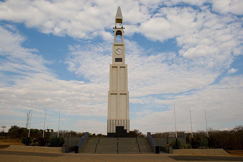 File:K.a.r-.clocktower-in-lilongwe.jpg