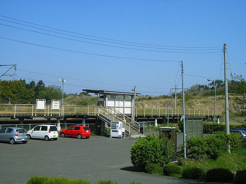 File:MinamikakudaEki2005-4.jpg